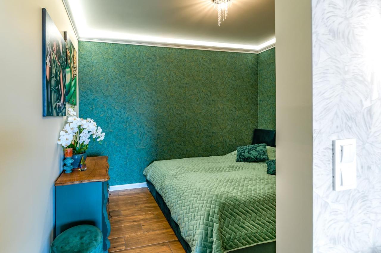 Zielony Apartament Pod Zaglami Zegrze Poludniowe Buitenkant foto